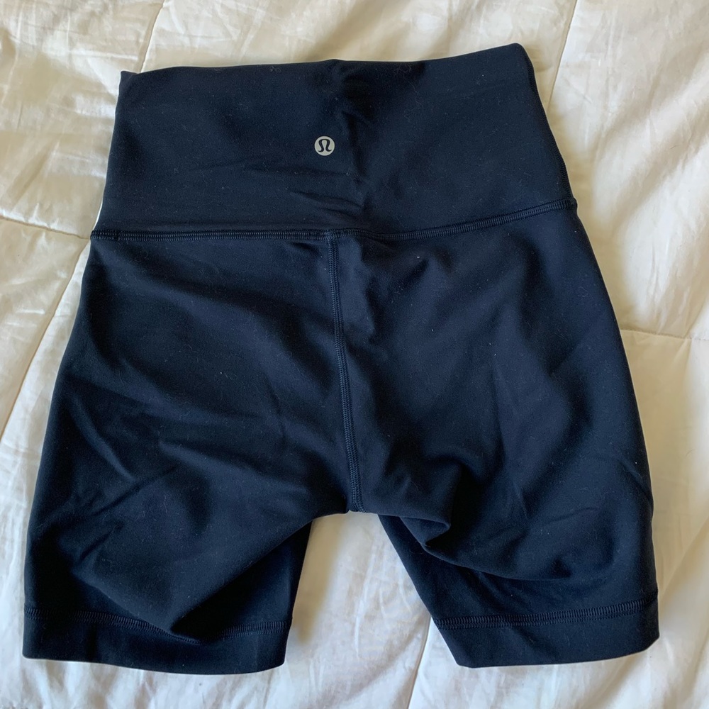 Lululemon size 4 biker shorts